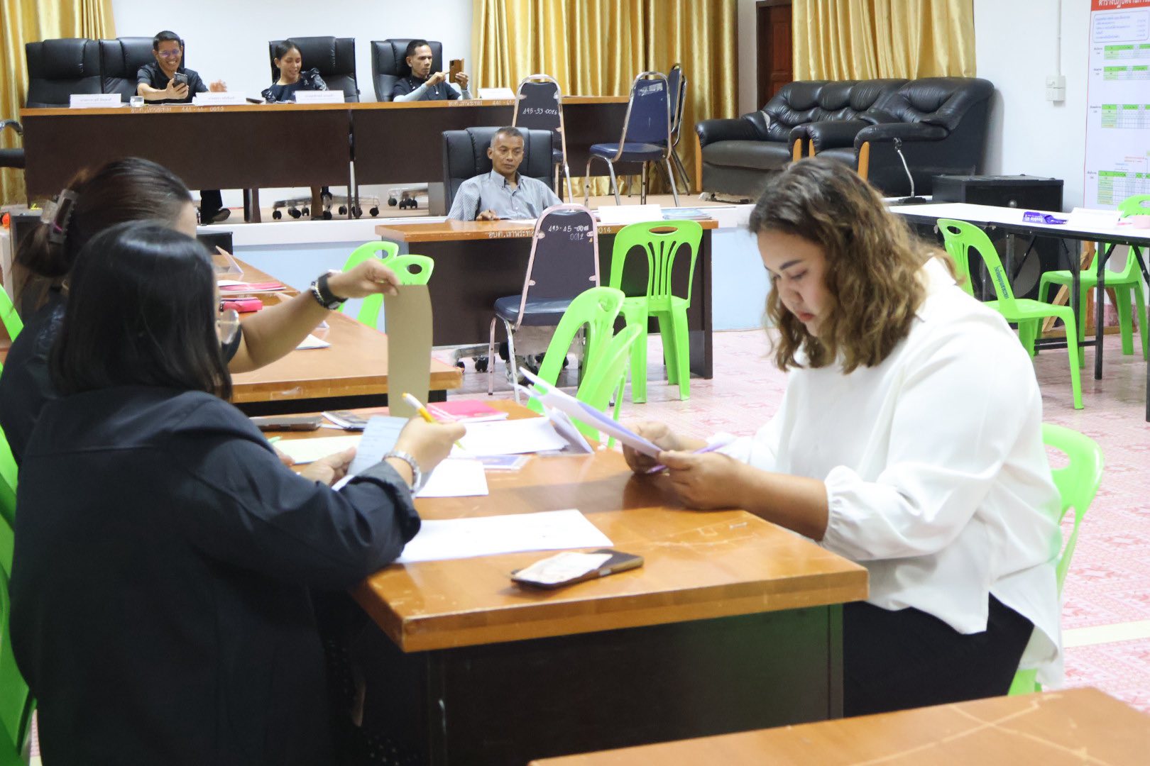 วันที่ ๔ ธันวาคม ๒๕๖๘
ภาพบรรยายการรับสมัคร รับเลือกตั้งสมาชิกสภาและนายกองค์การบริหารส่วนตำบลเขาพระทอง
